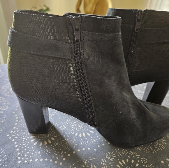 Shoes - Picture 3 of 3